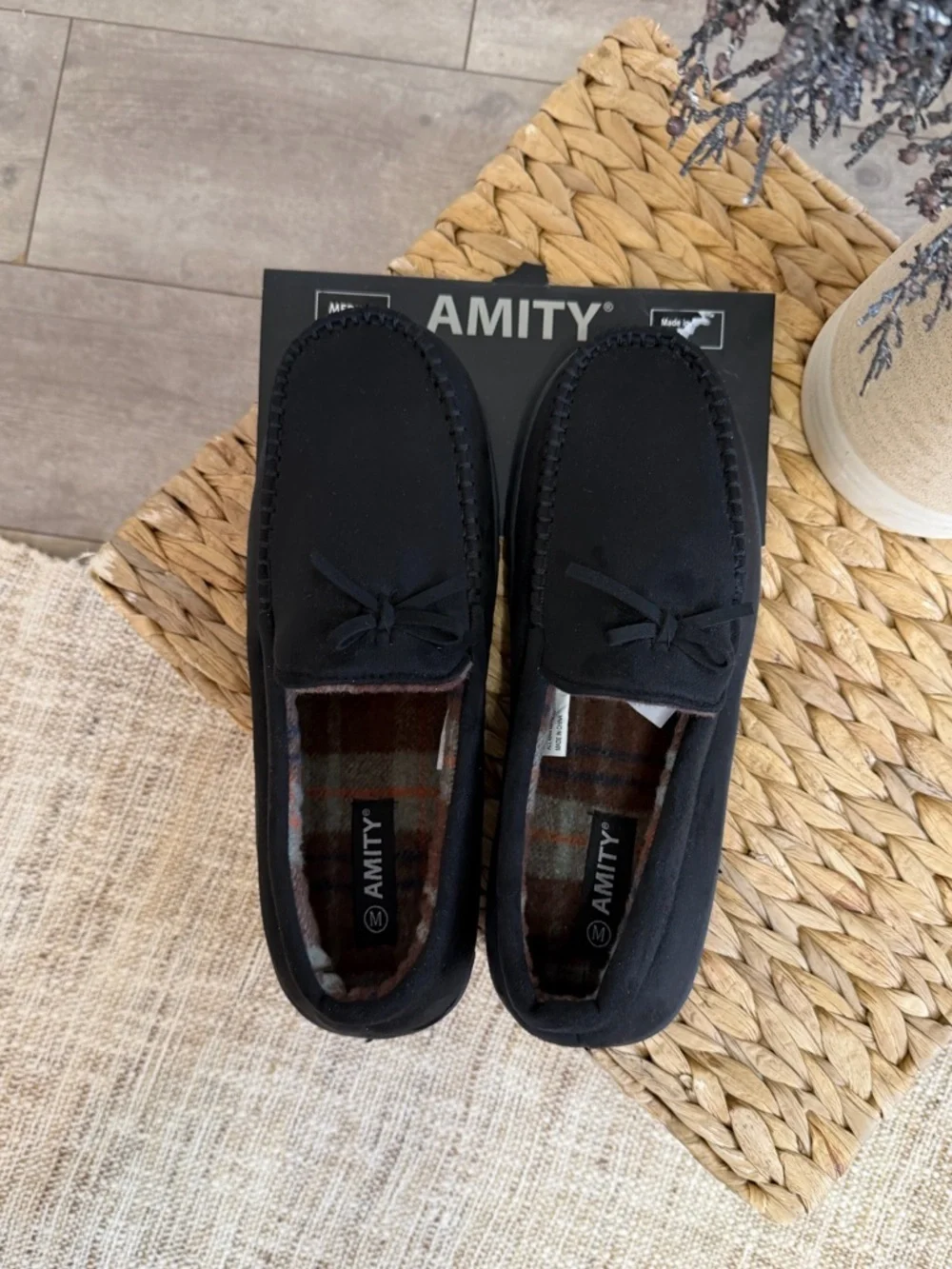 New Men’s Luxury Black Moccasin Slippers Size Medium Amity Moccasin Slippers